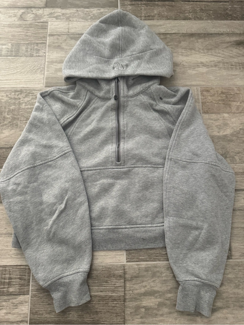 Lululemon Scuba 1/4 Zip Gray Cropped Hoodie with Thumb Holes